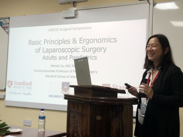 Dr. Wendy Su gives a presentation on laparoscopic surgery 